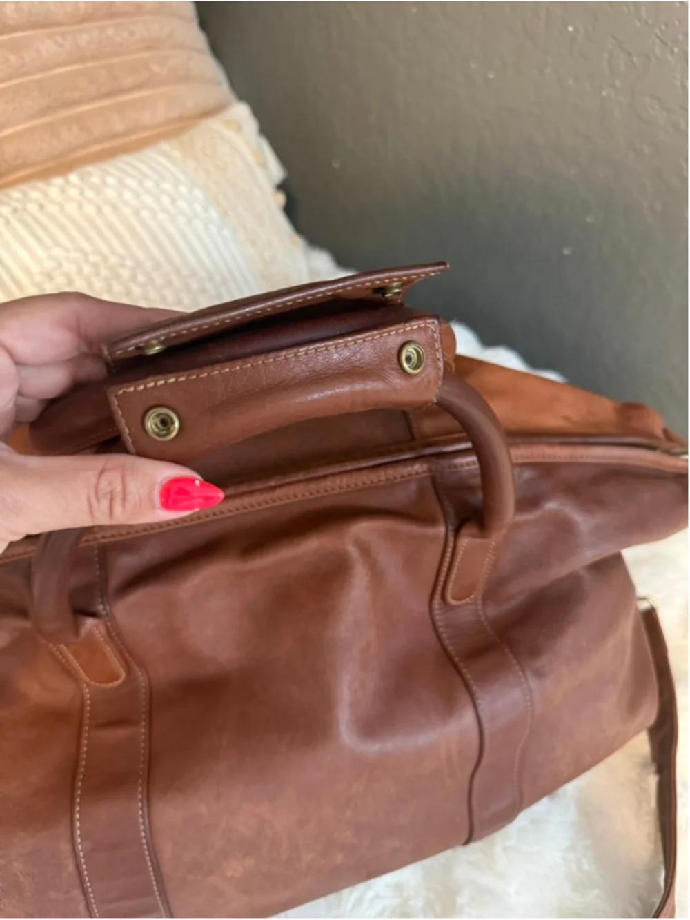 Preowned , vintage 1990s Coach British Tan leather cabin duffle bag